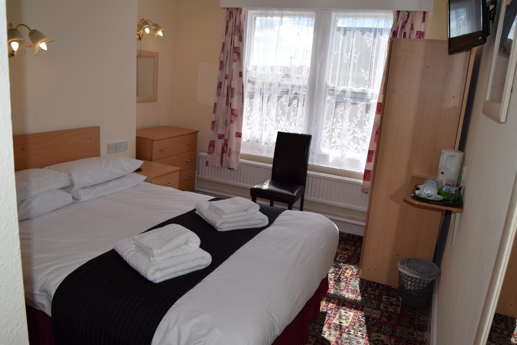 Westminster Hotel Rhyl Buitenkant foto