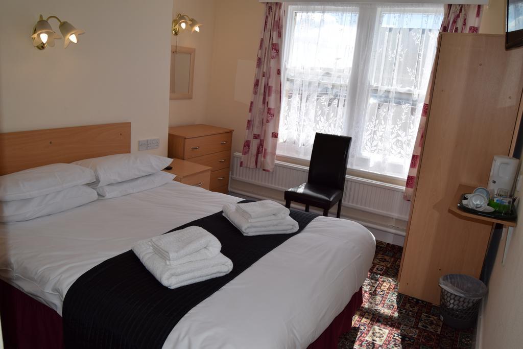 Westminster Hotel Rhyl Buitenkant foto