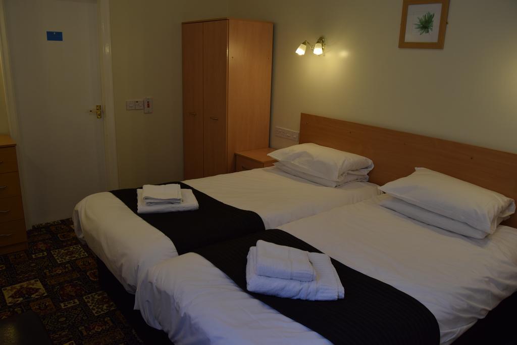 Westminster Hotel Rhyl Buitenkant foto
